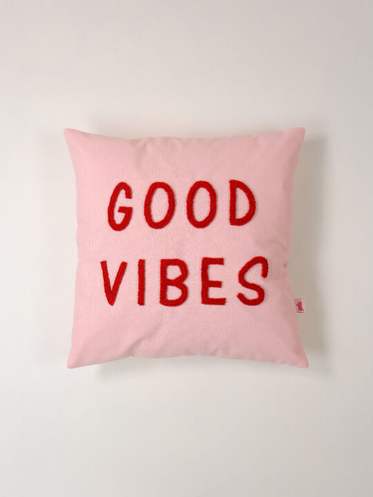 Good Vibes Motto Punch Kırlent Kılıfı – Pembe