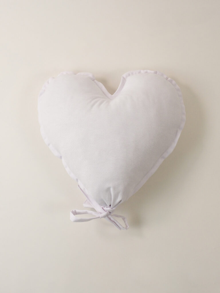 Kalpli Balon Yastık – Beyaz – 43×45 cm