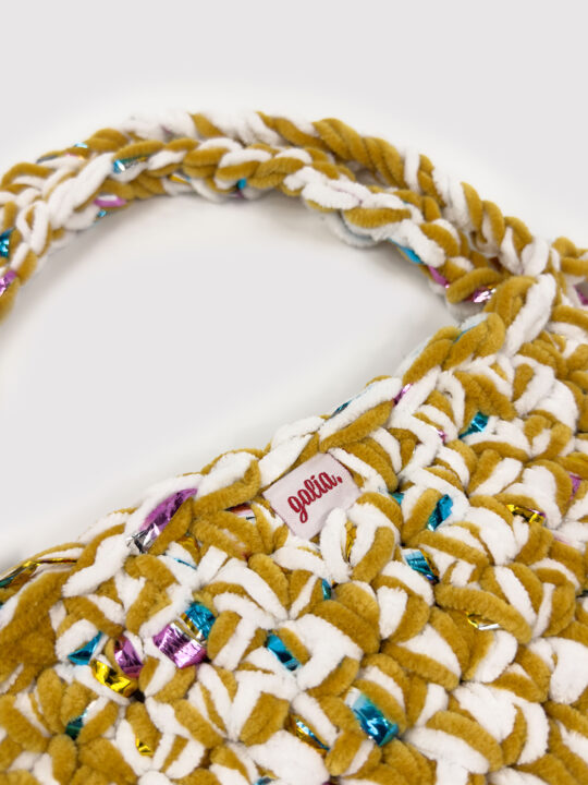 Golden Confetti El Örgüsü Kadife İpli Omuz Çantası (Hardal & Krem Tonları)